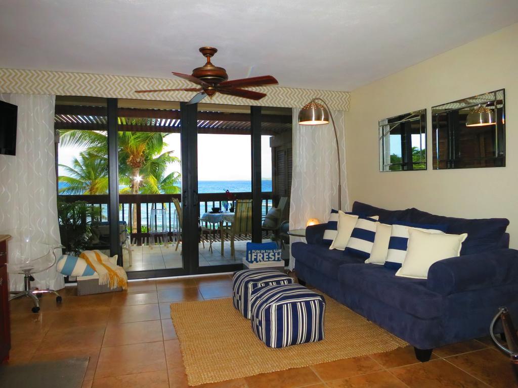 Luxury Beachfront King Suite On Sapphire Beach II East End  Room photo